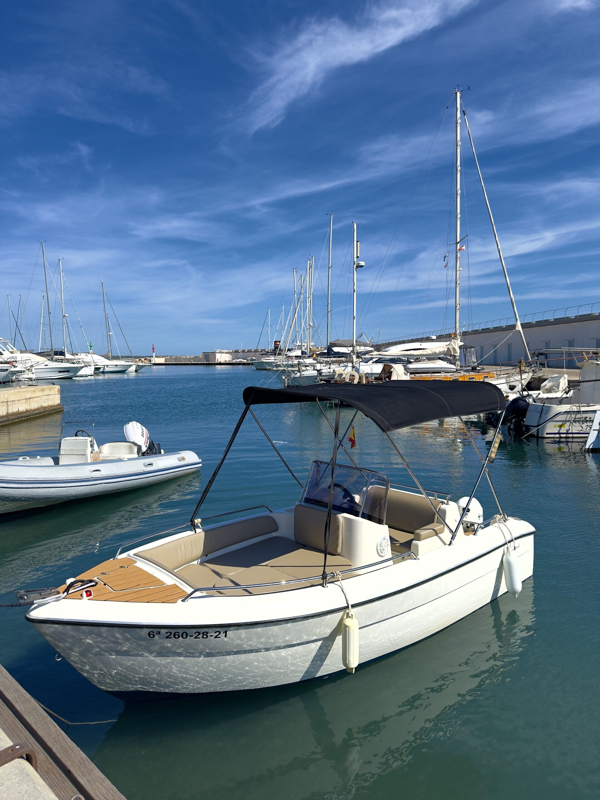 alquiler barcos con y sin licencia en Mallorca barco Sunrise