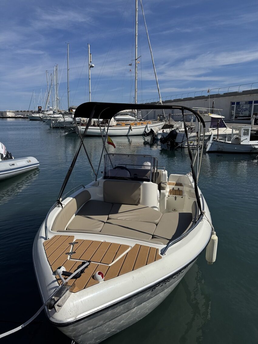 alquiler barcos mallorca con y sin licenica 1