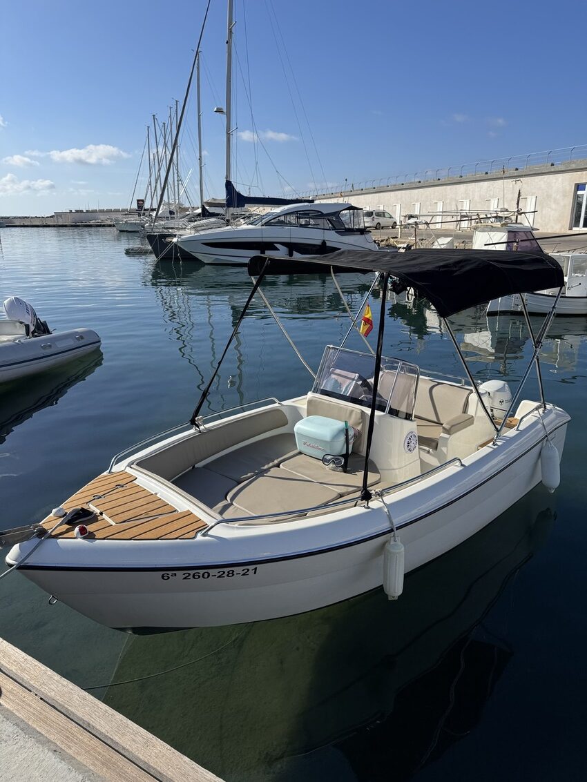alquiler barcos mallorca con y sin licenica 11