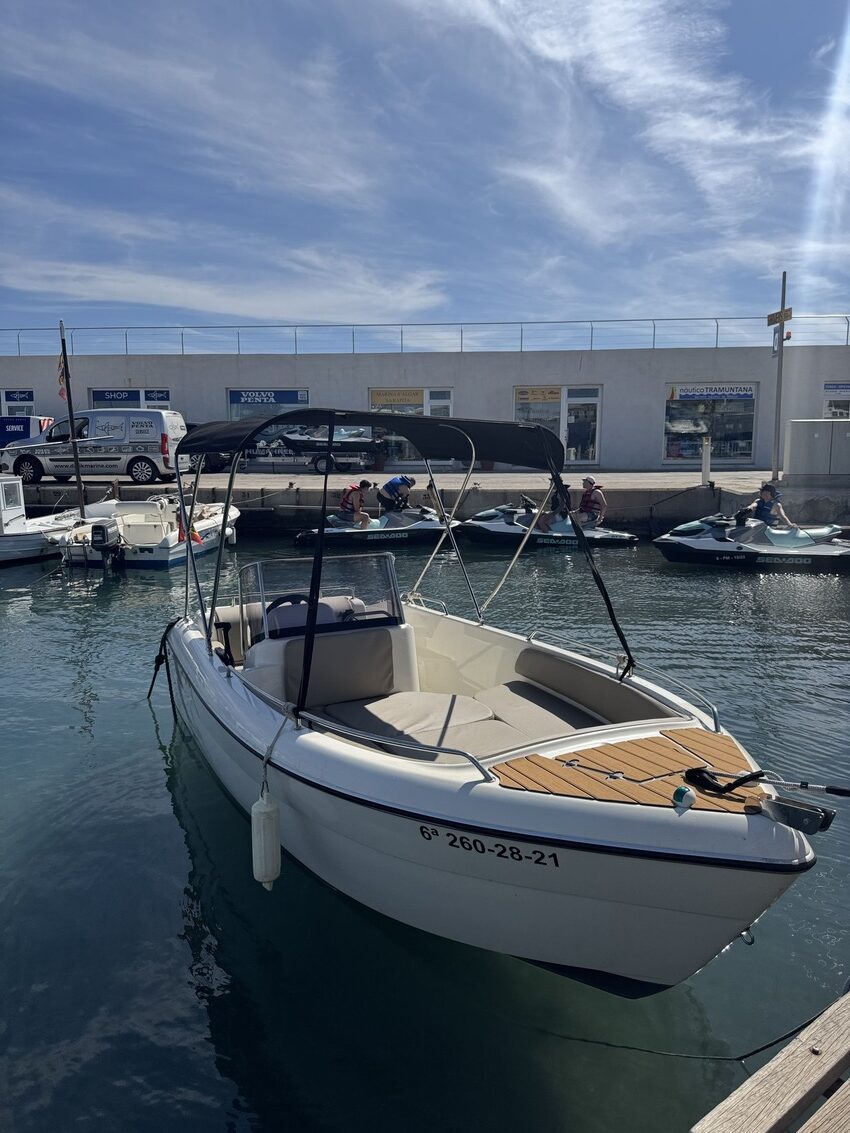 alquiler barcos mallorca con y sin licenica 5